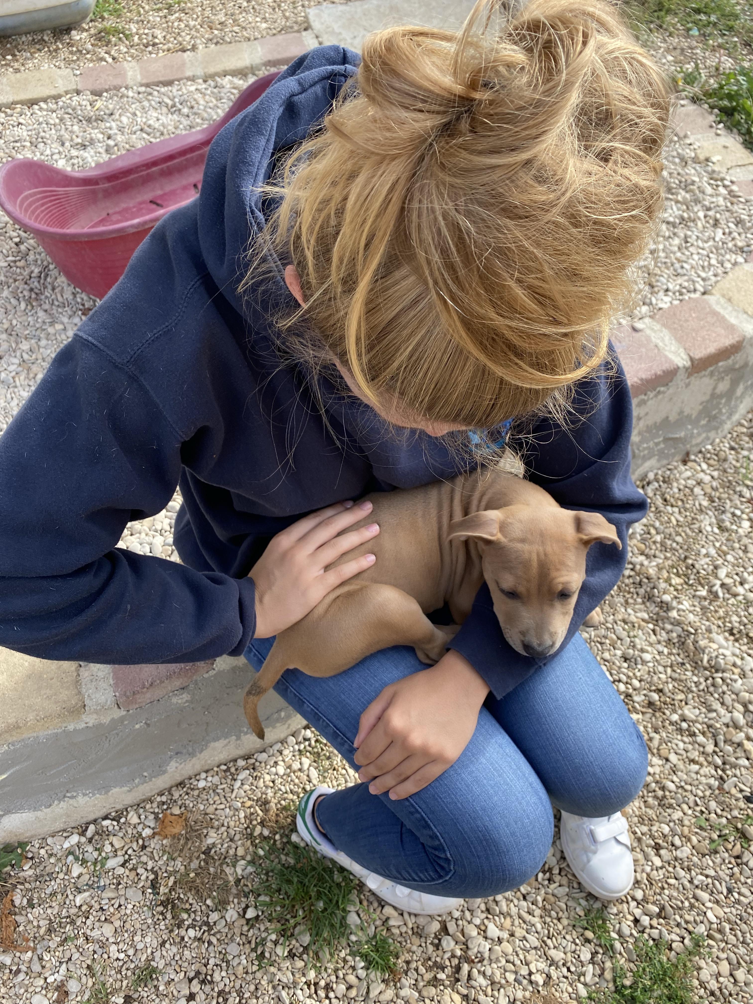 Coralane Daniel avec un chiot